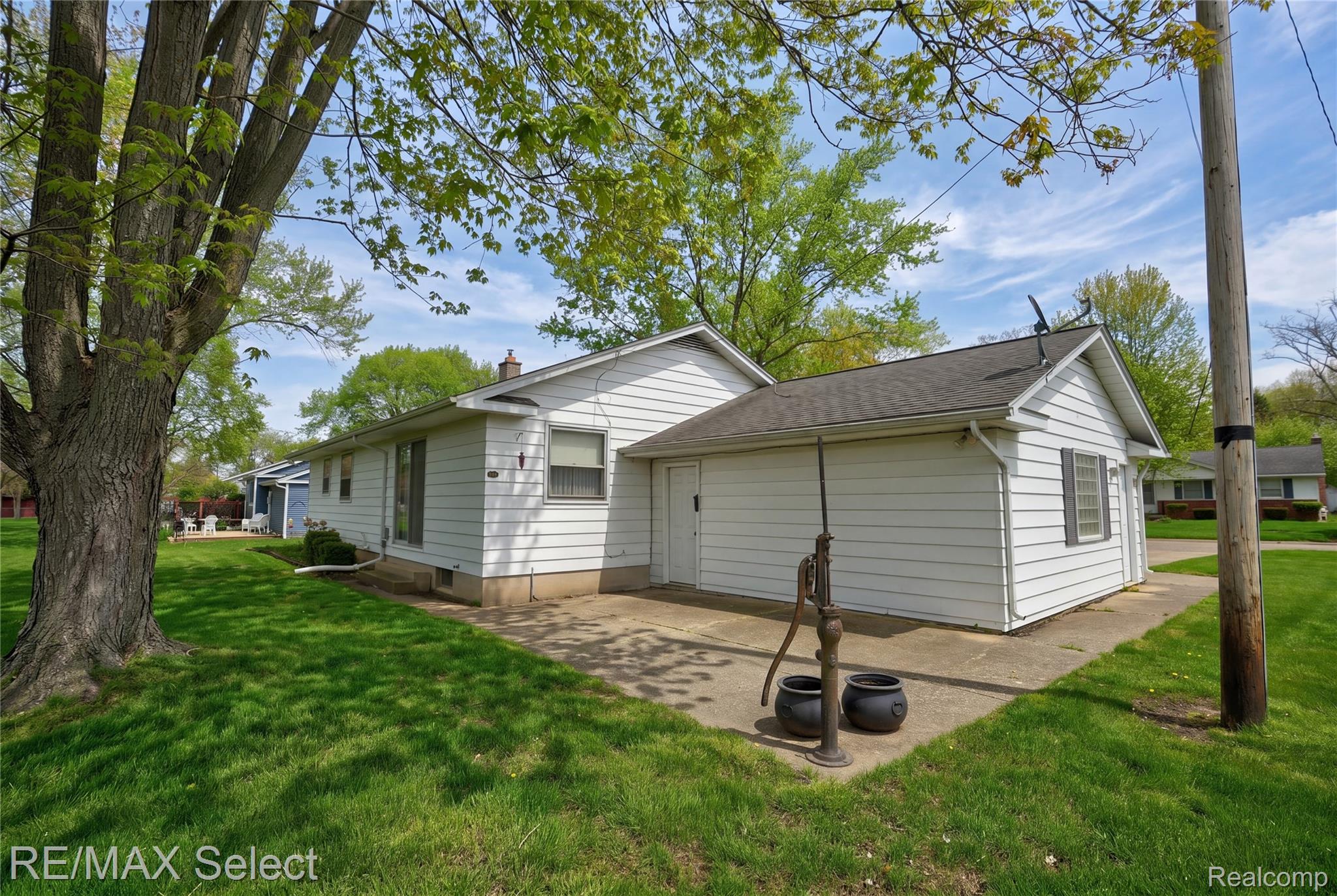 4476 Old Carriage Road