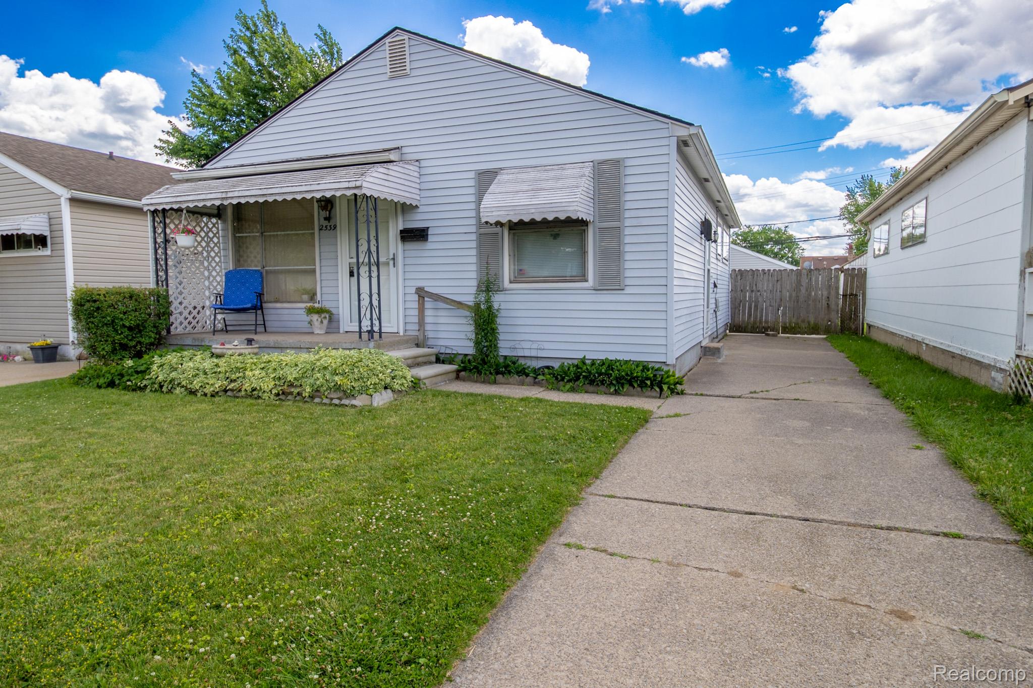 2539 Margaret Street