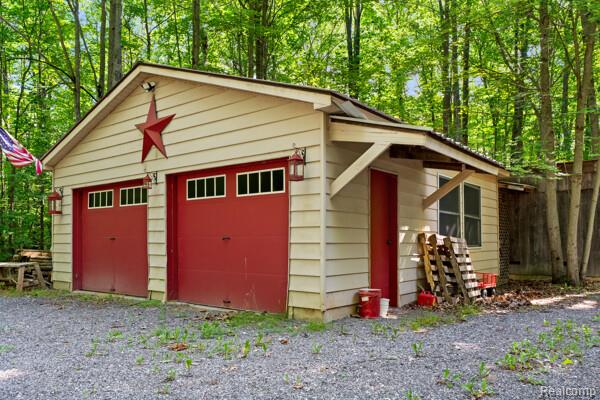 2600 Lucinda Drive