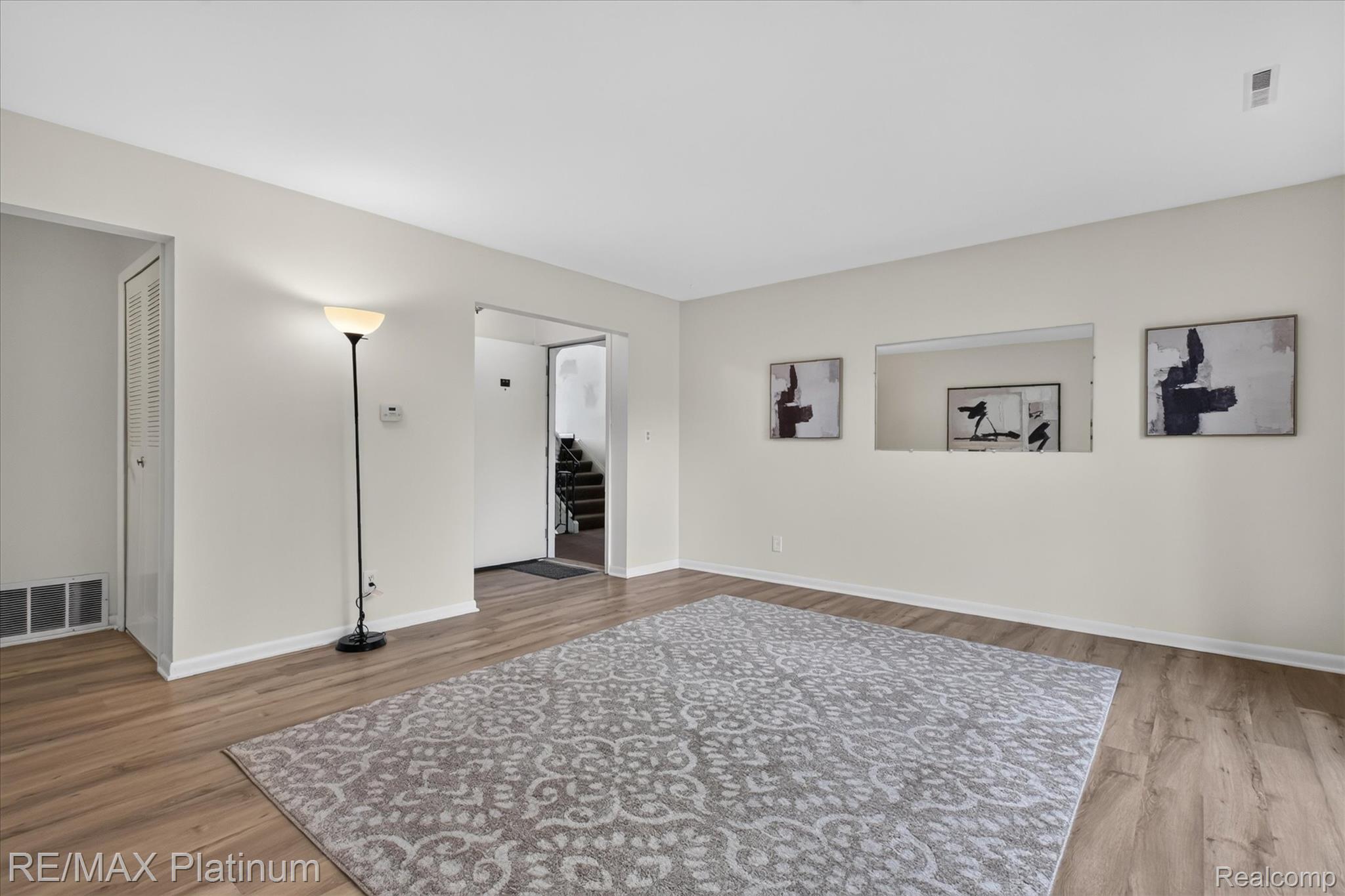 407 W Highland Road 3