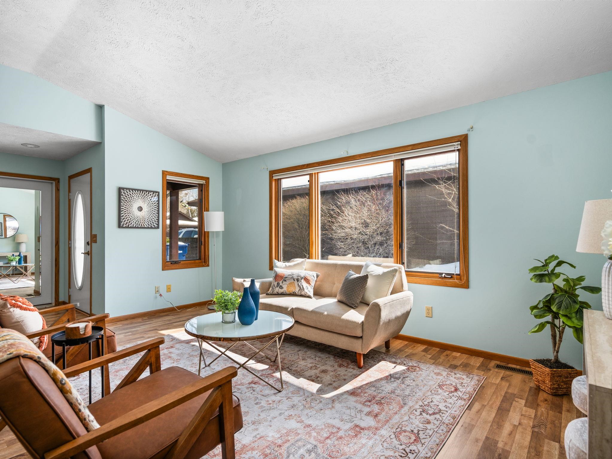 2189 Hammond Place E