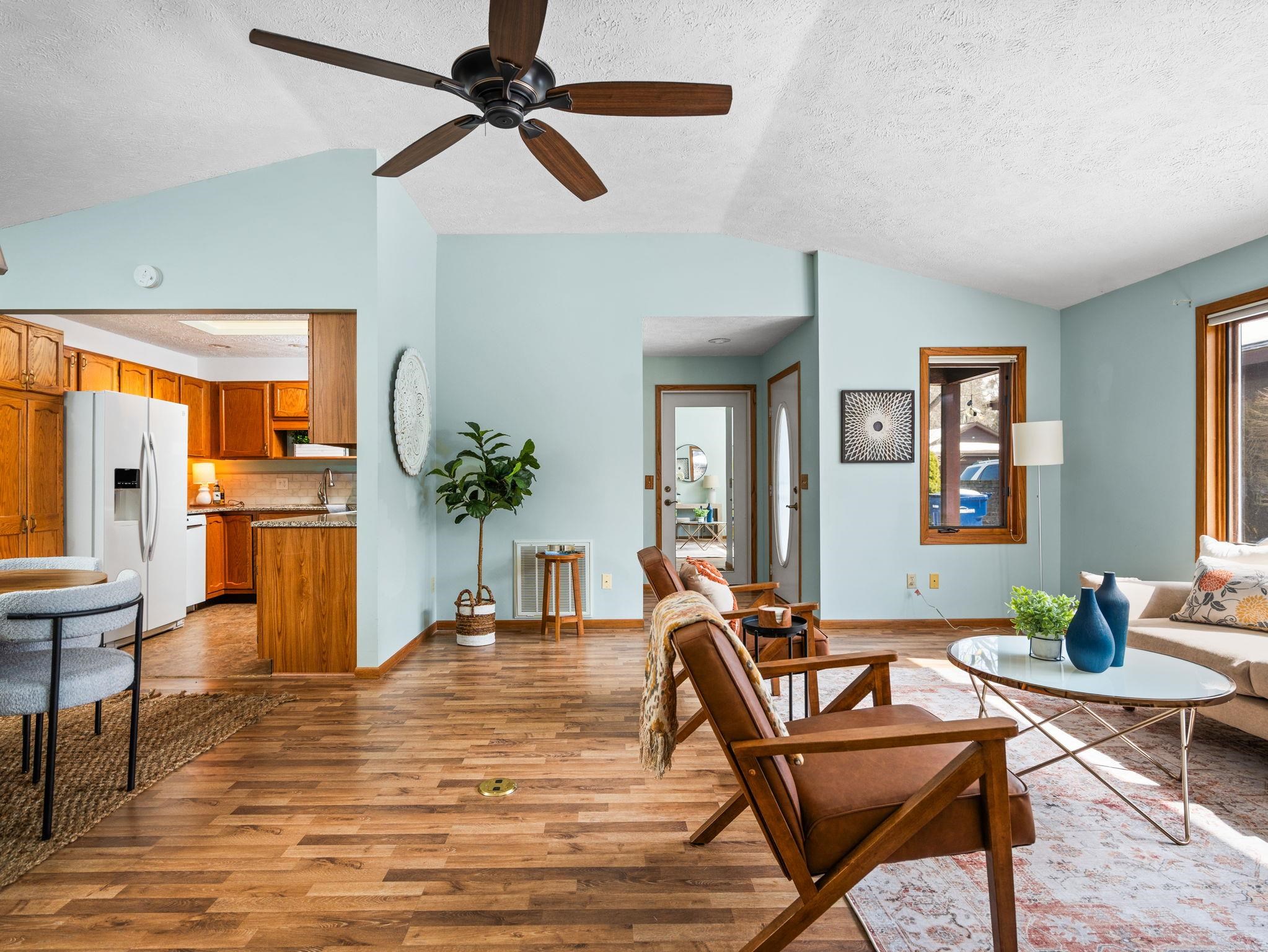 2189 Hammond Place E