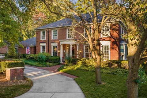 4 Cameron Place Grosse Pointe City MI 48230