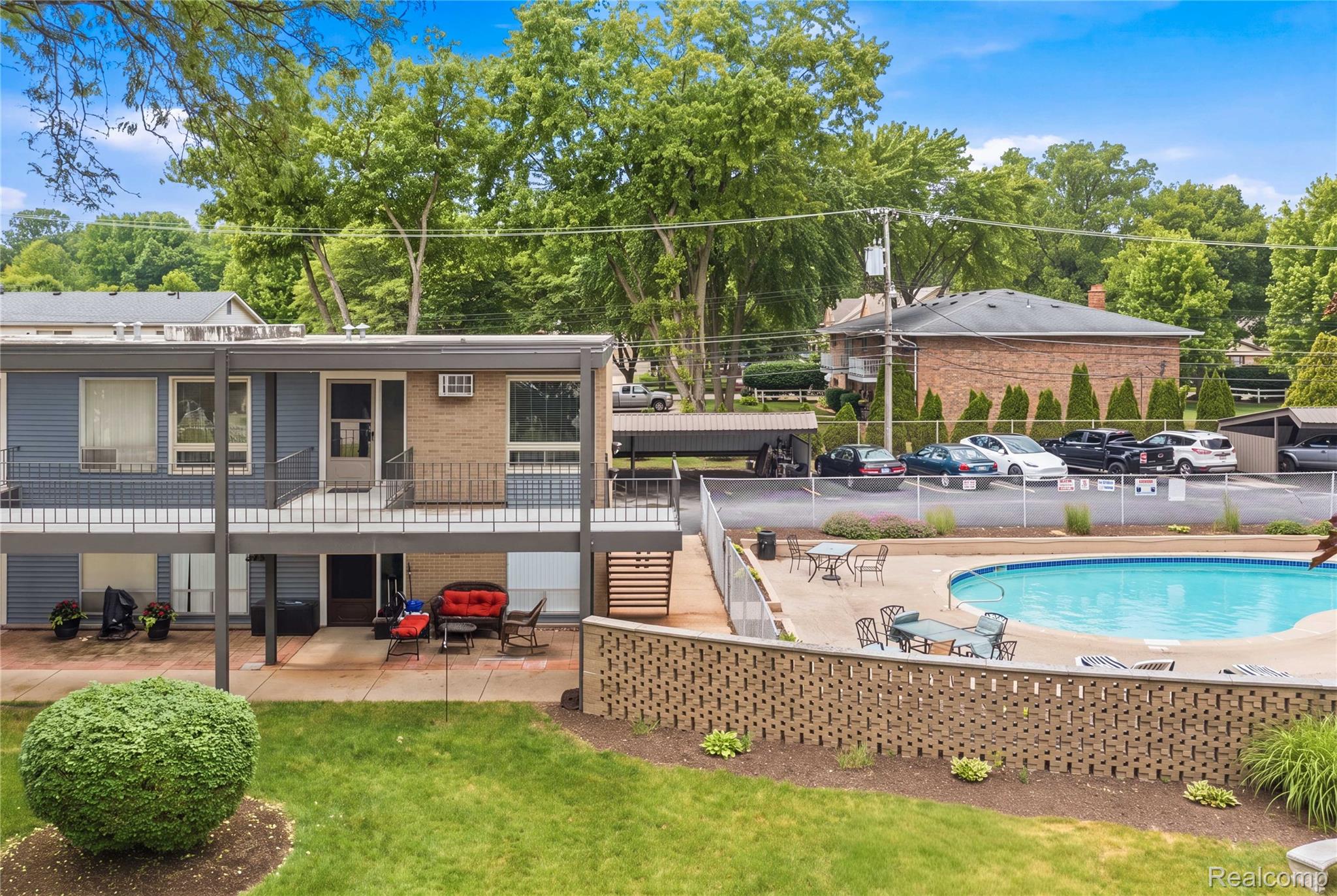 15055 HUBBARD Street 28