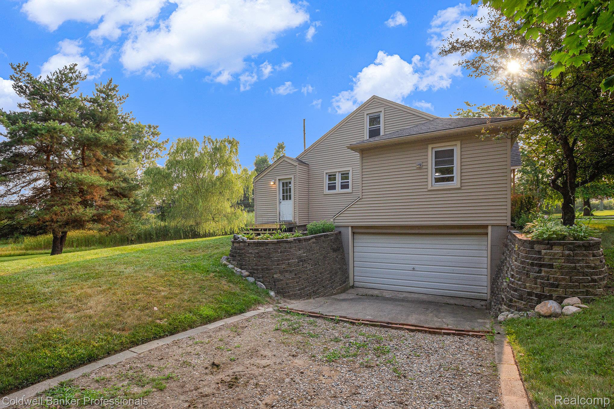 420 W Oakwood Road
