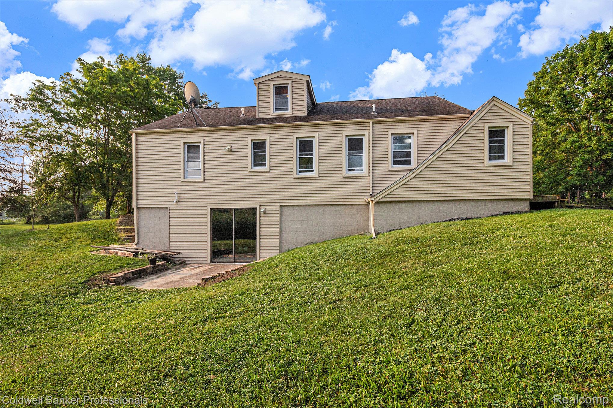 420 W Oakwood Road