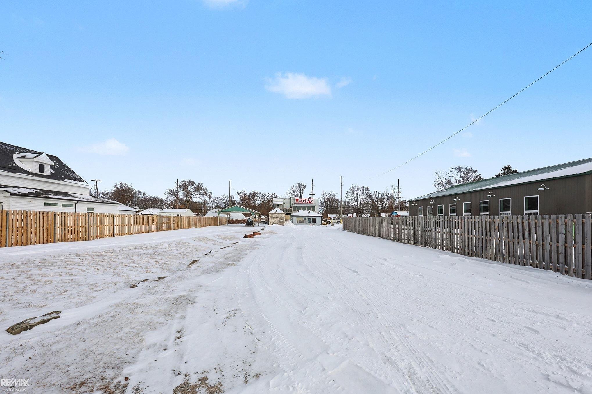 9724 Pearl Beach Boulevard