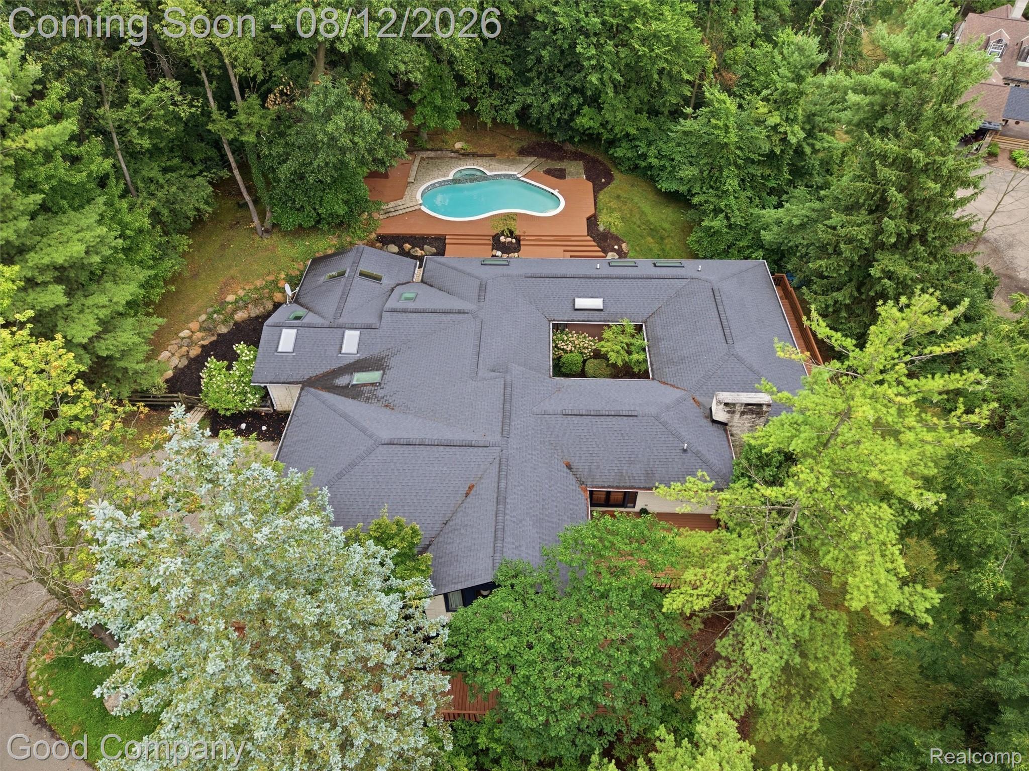 6733 Bloomfield Lane