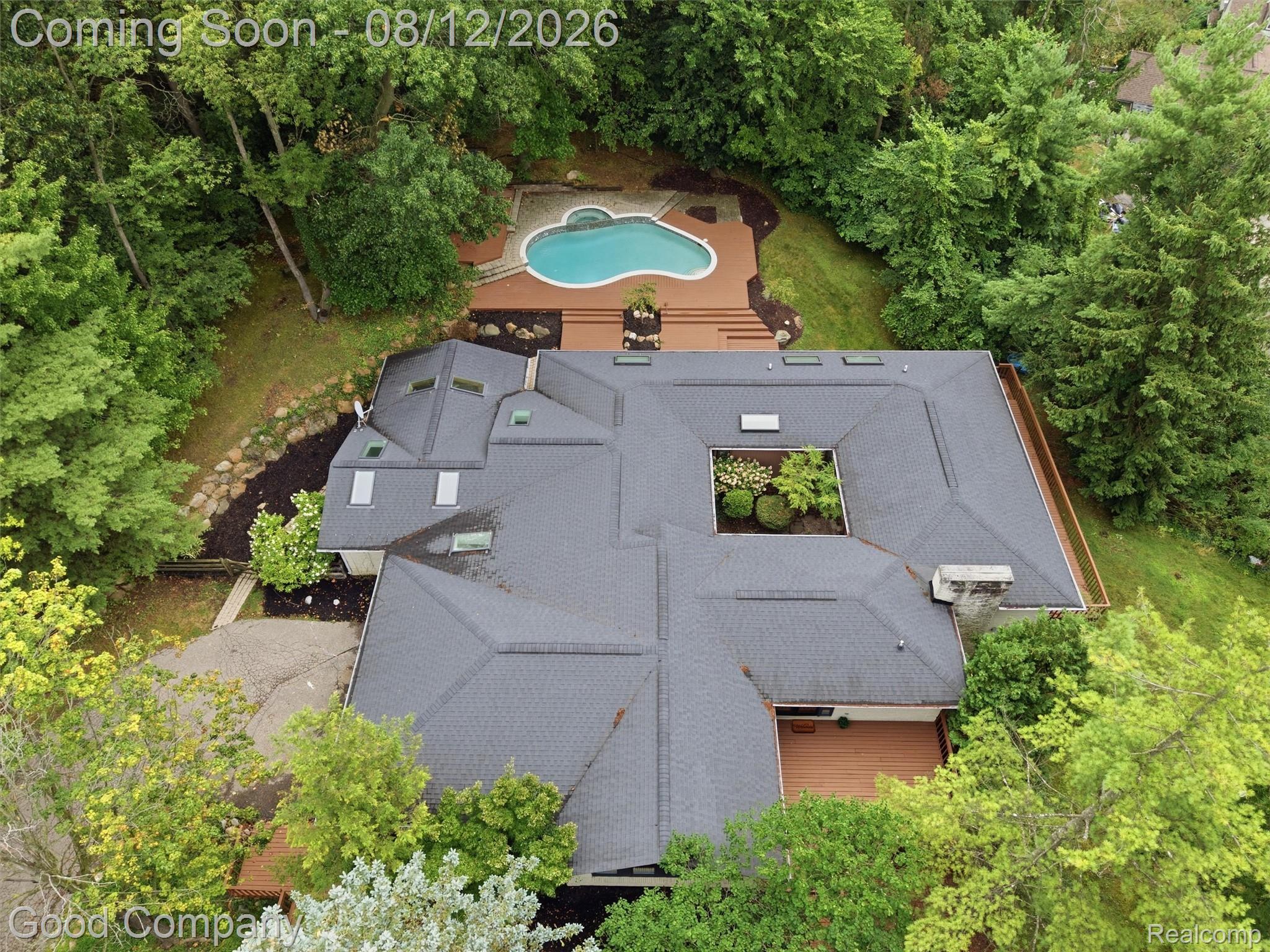 6733 Bloomfield Lane