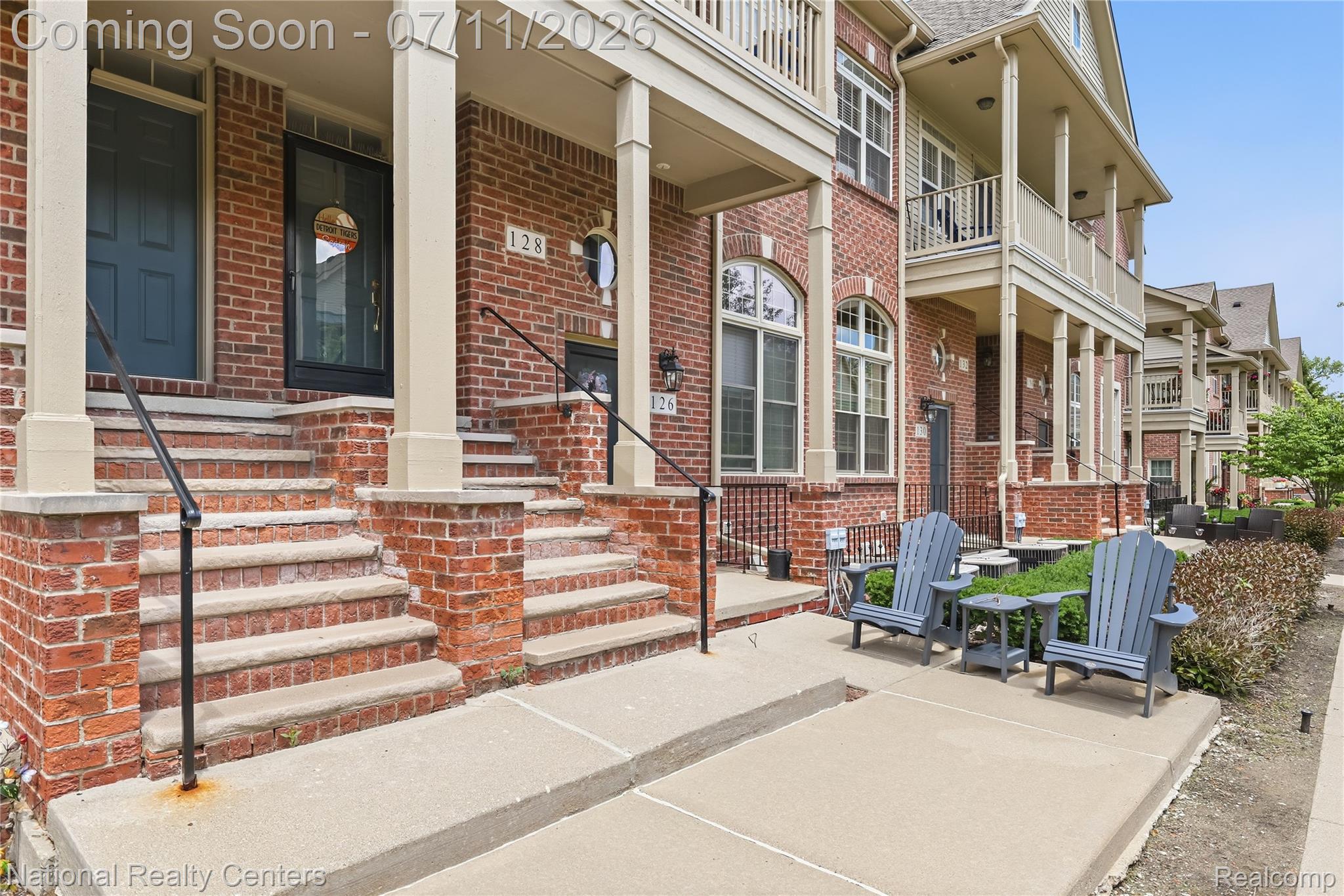 128 Sandy Lane