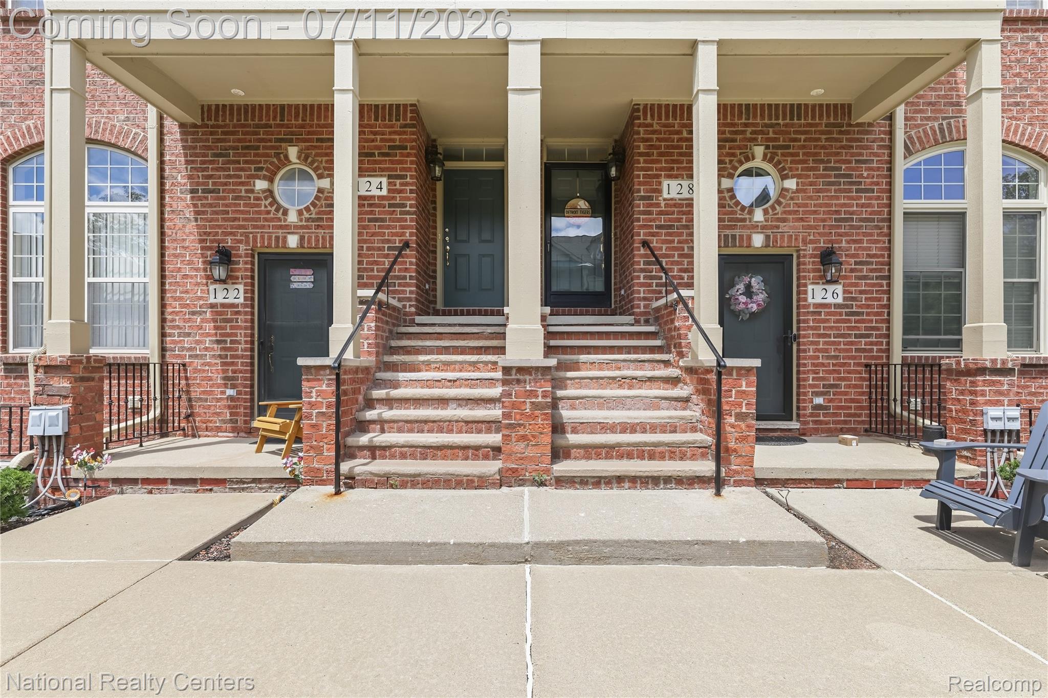128 Sandy Lane