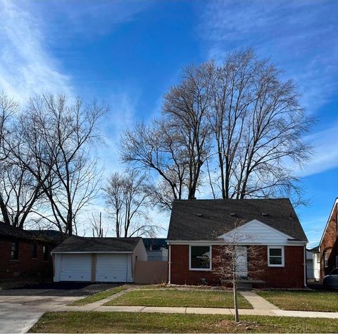 27247 Leroy Drive Roseville City MI 48066