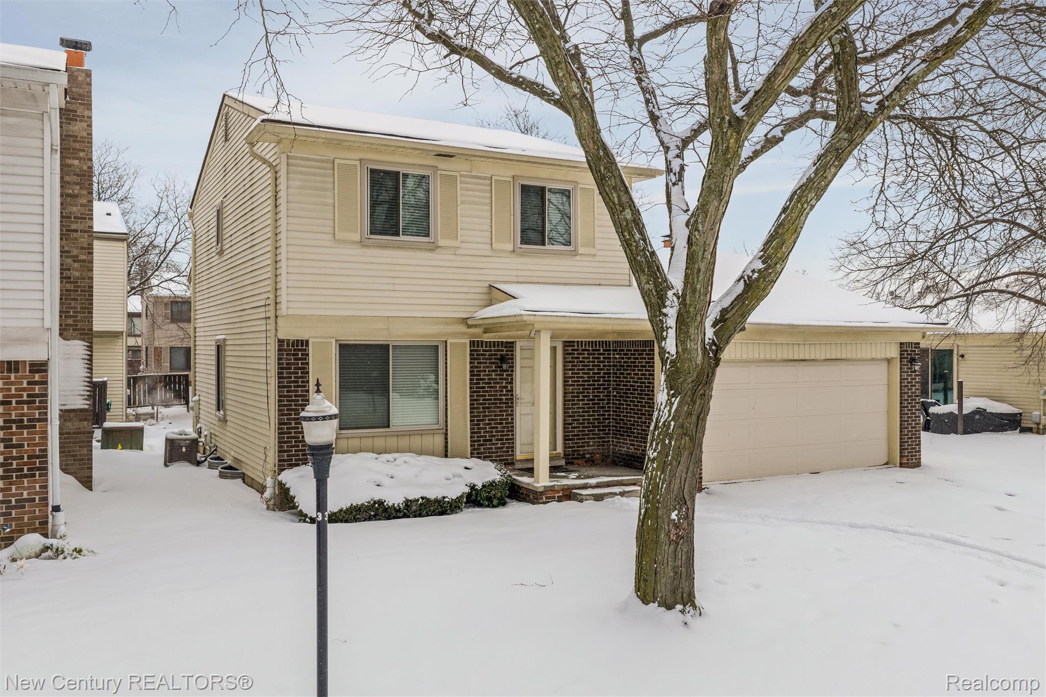 2850 Roundtree Drive