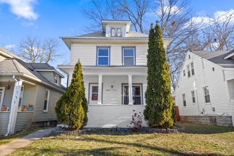 1807 Teel Avenue Lansing City MI 48910