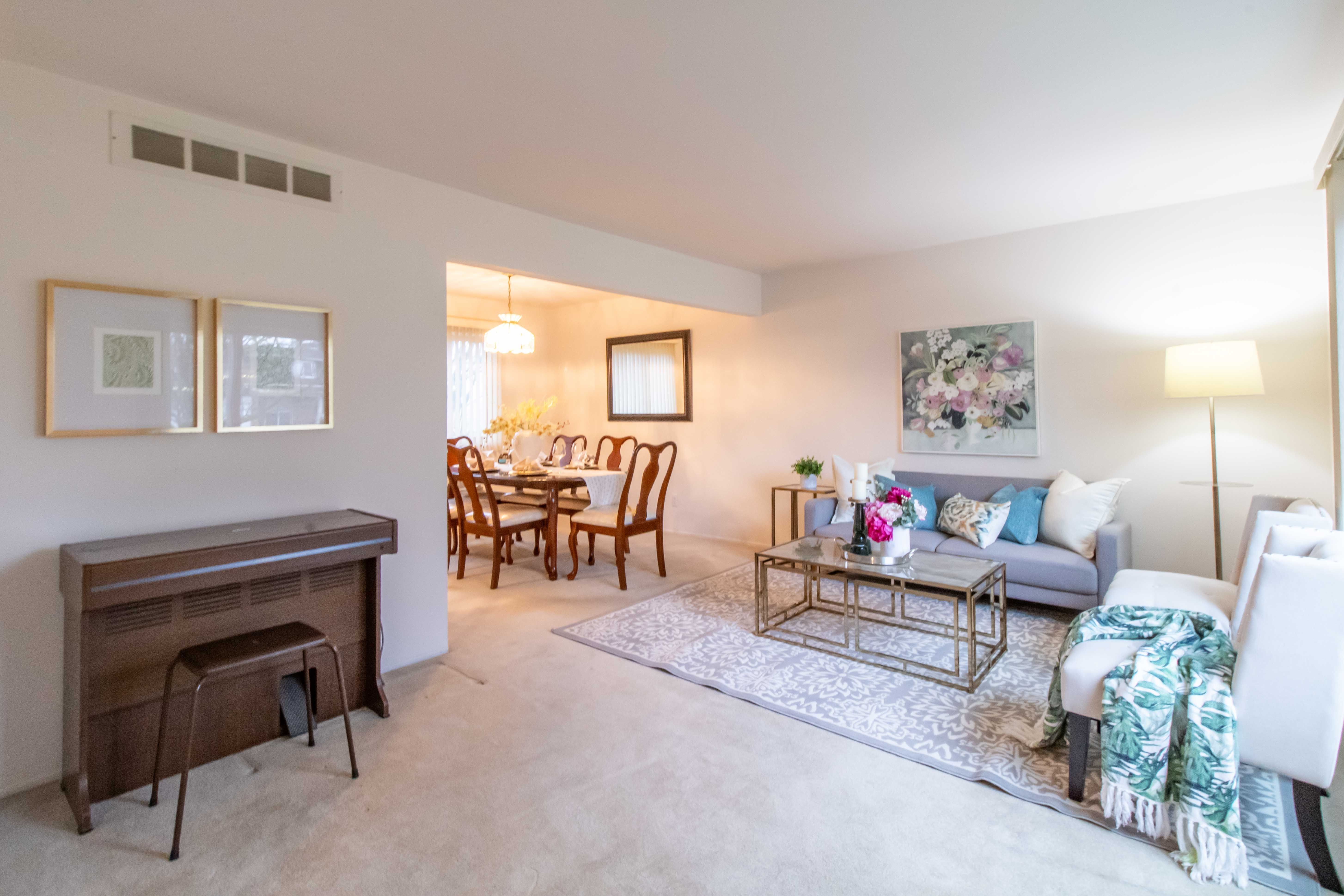 1686 Crestline Dr