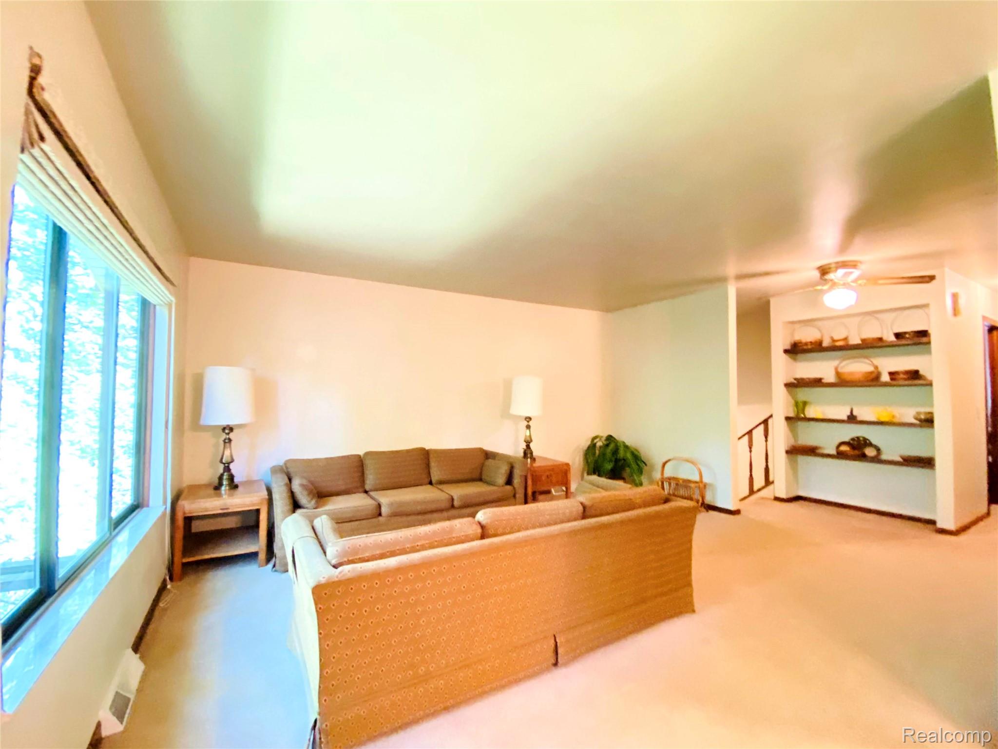 1576 Pine Knoll Lane