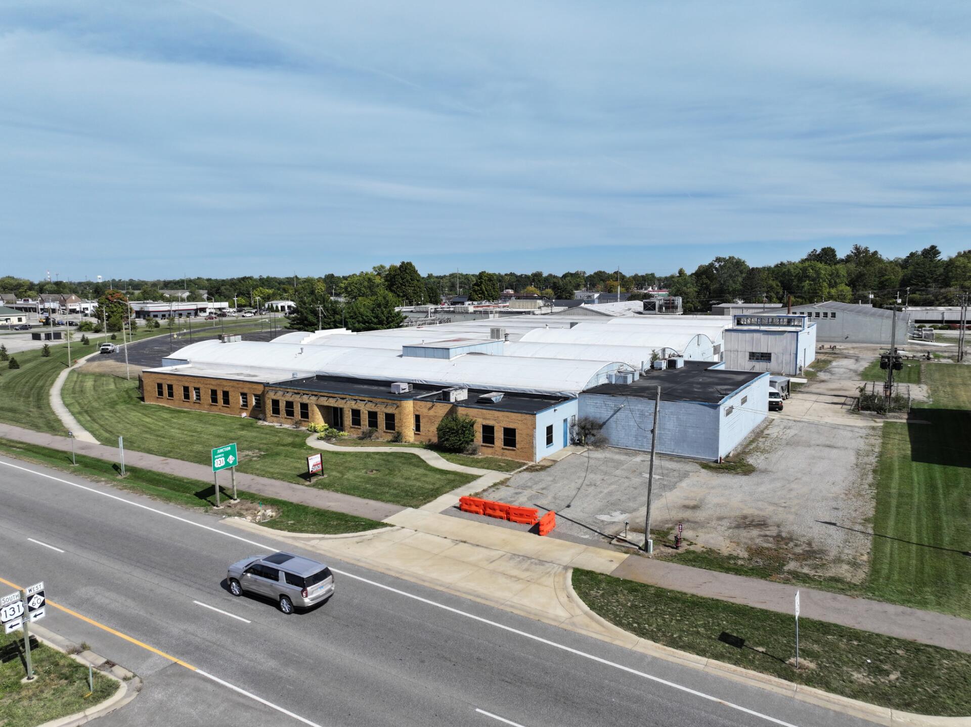 205 S US-131