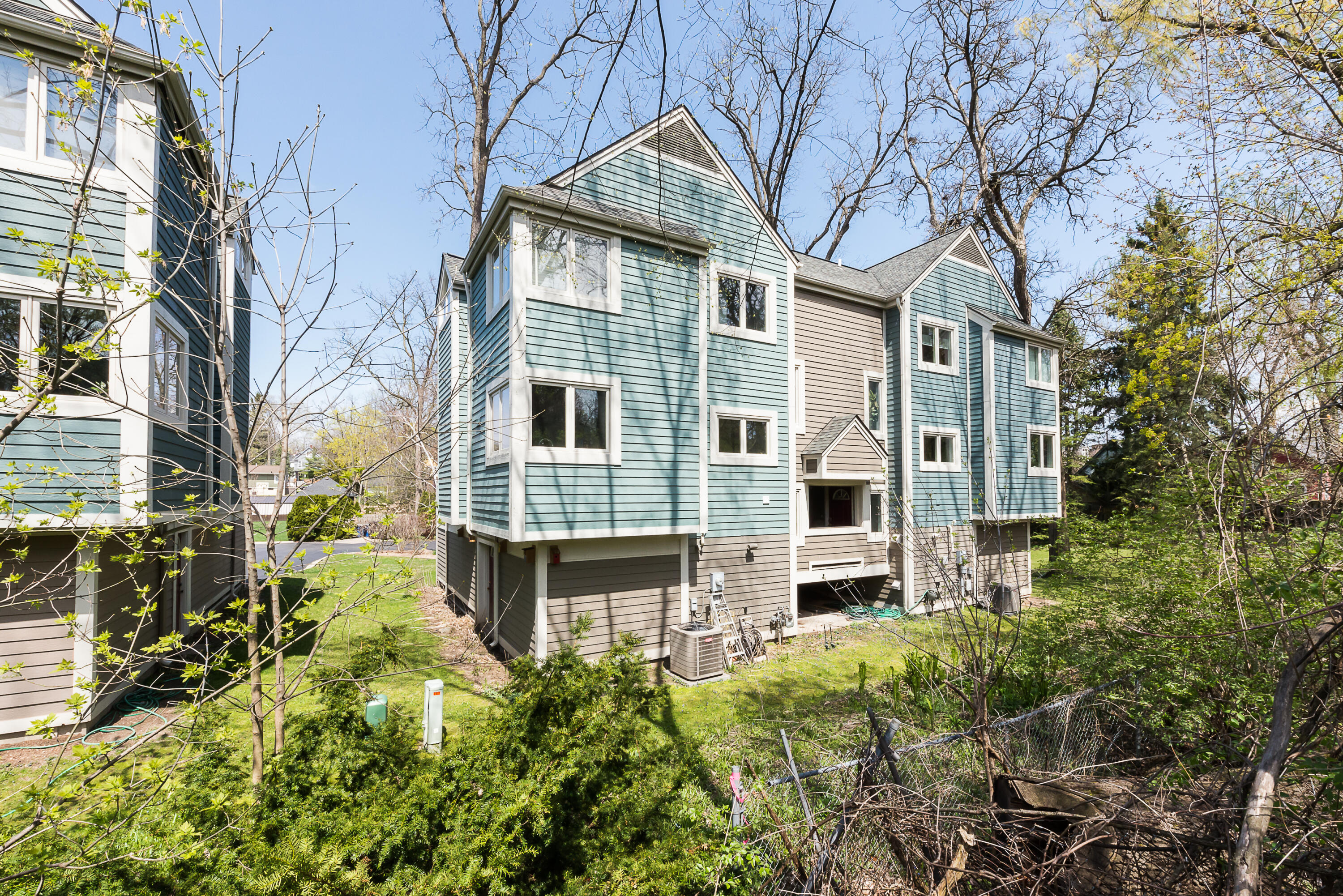 285 Mulholland Avenue