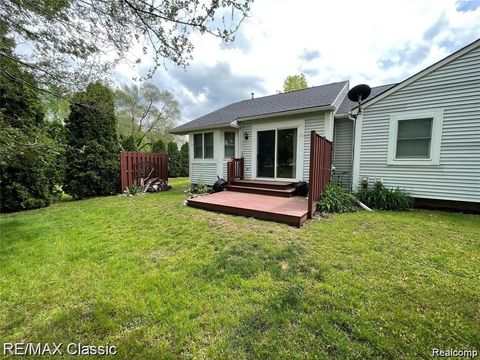 2195 N Milford Road Highland Charter Township MI 48357