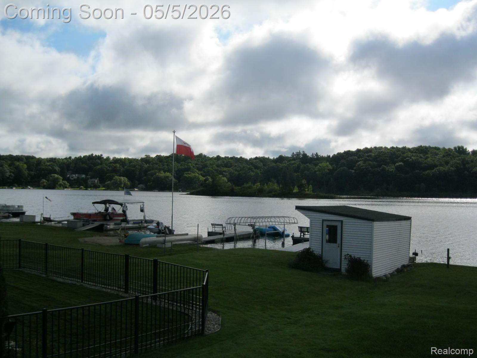 1873 LAKEVIEW Lane