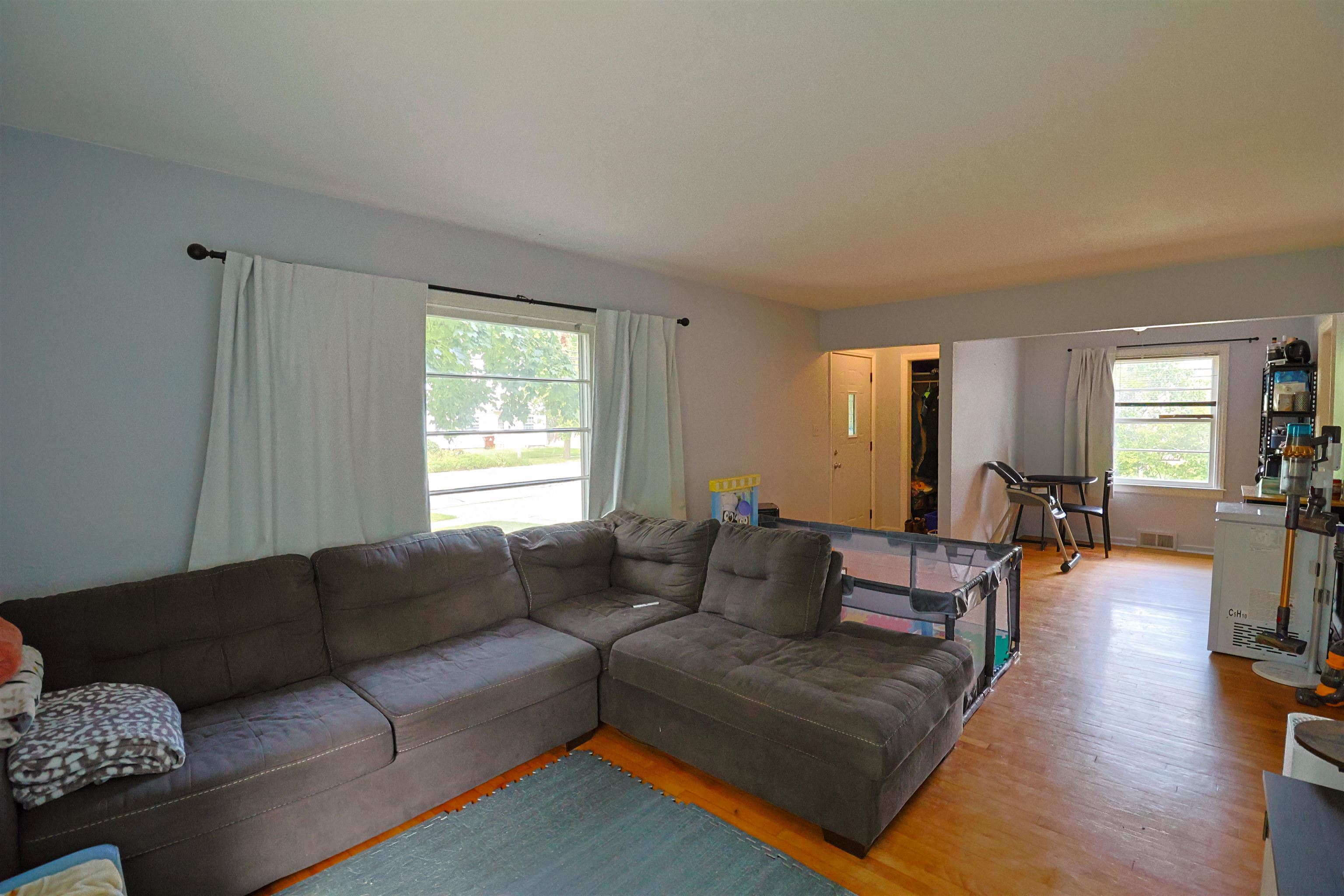 1104 E Broadway