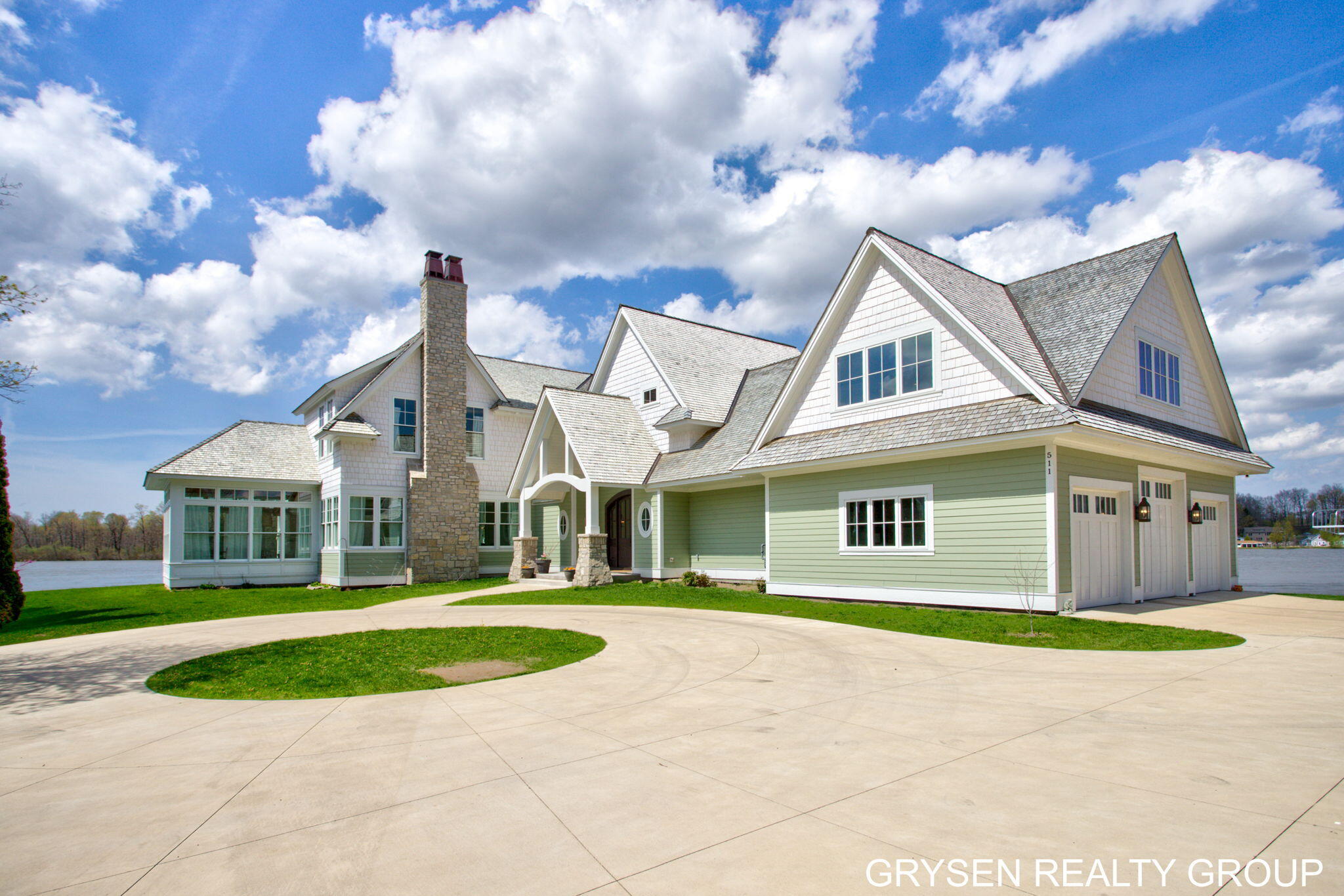 511 N Lake Drive