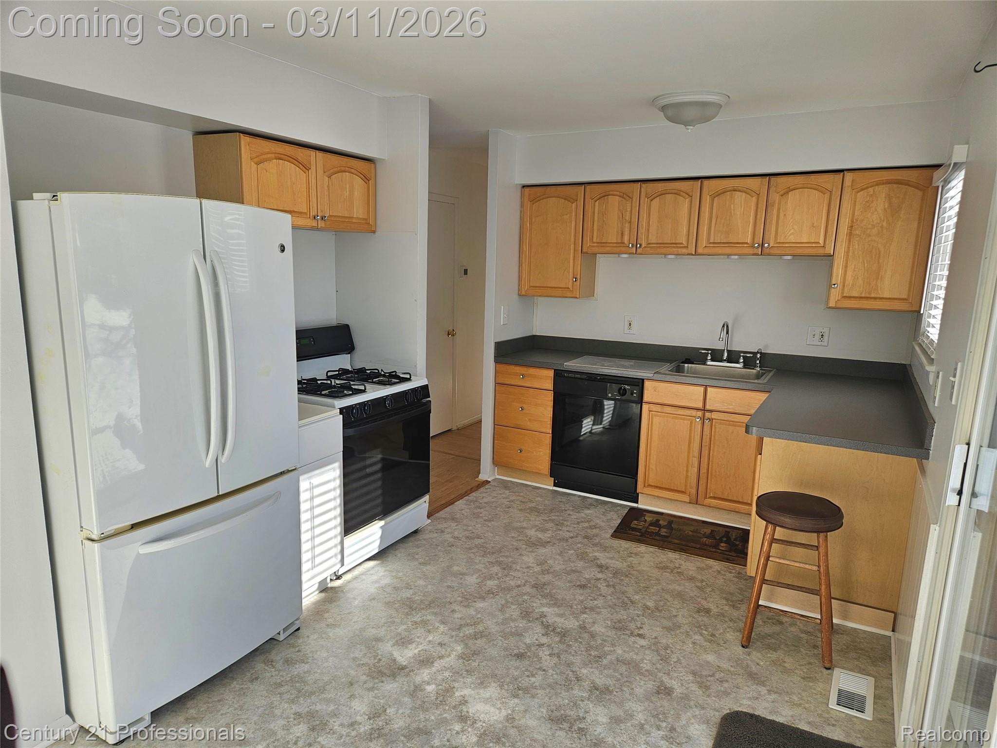 22023 W Brandon Street