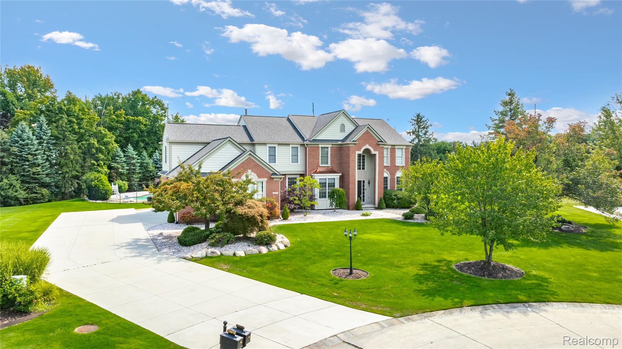 50045 E Fellows Creek Court