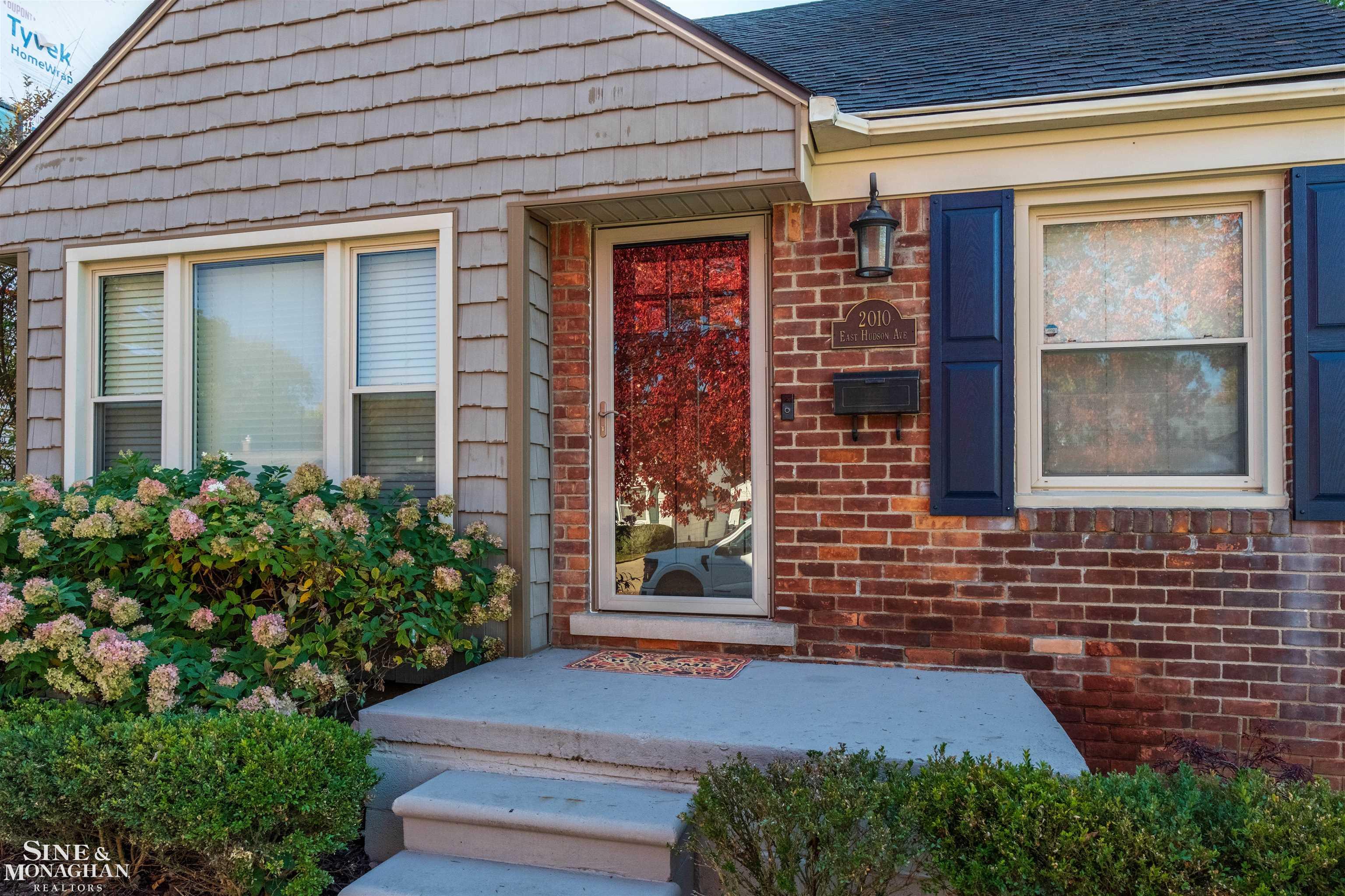 2010 E Hudson Avenue