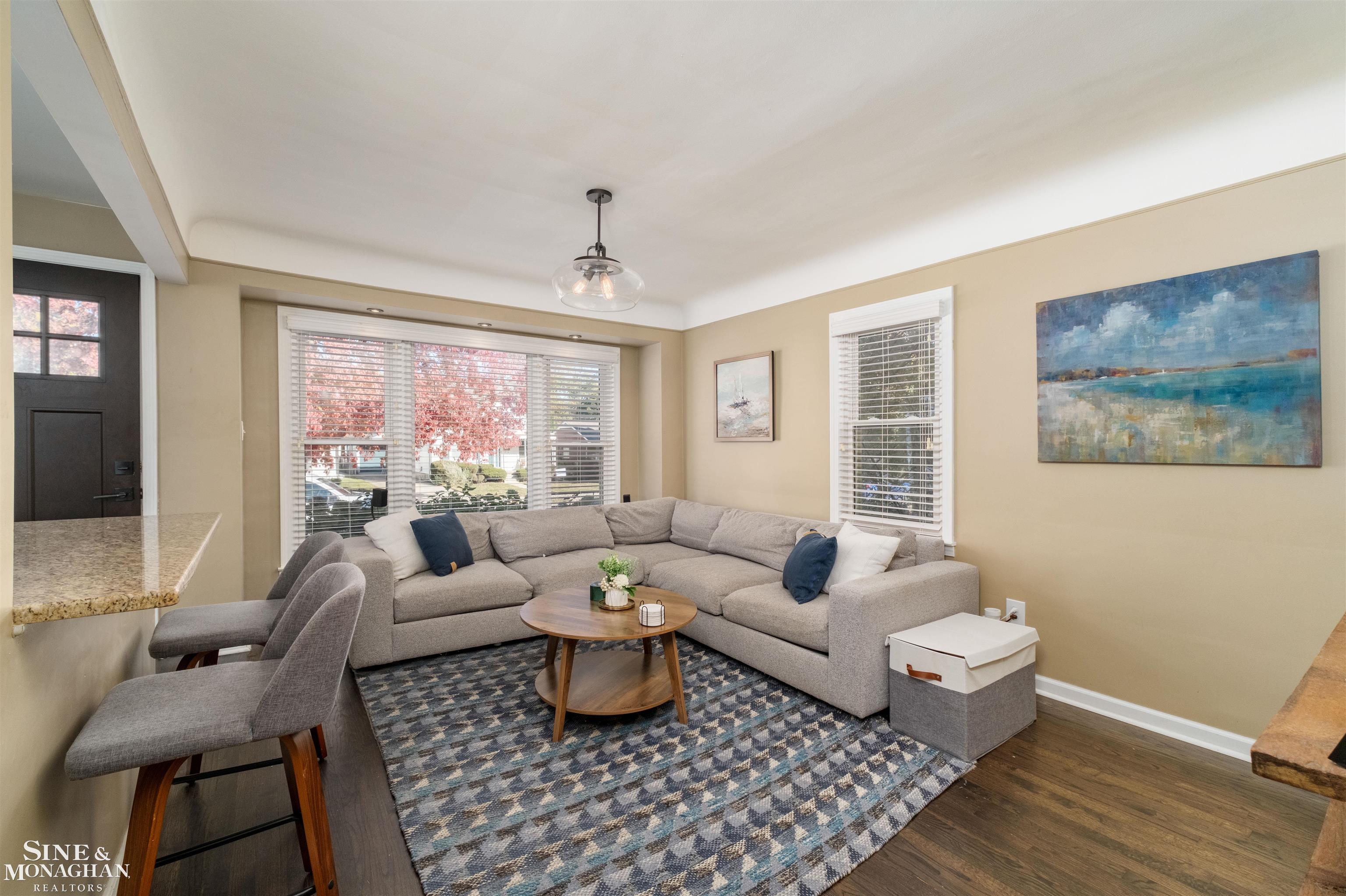 2010 E Hudson Avenue