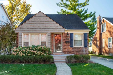 Photo of 2010 E Hudson Avenue, Royal Oak City, MI 48067 (MLS # 58050193203)