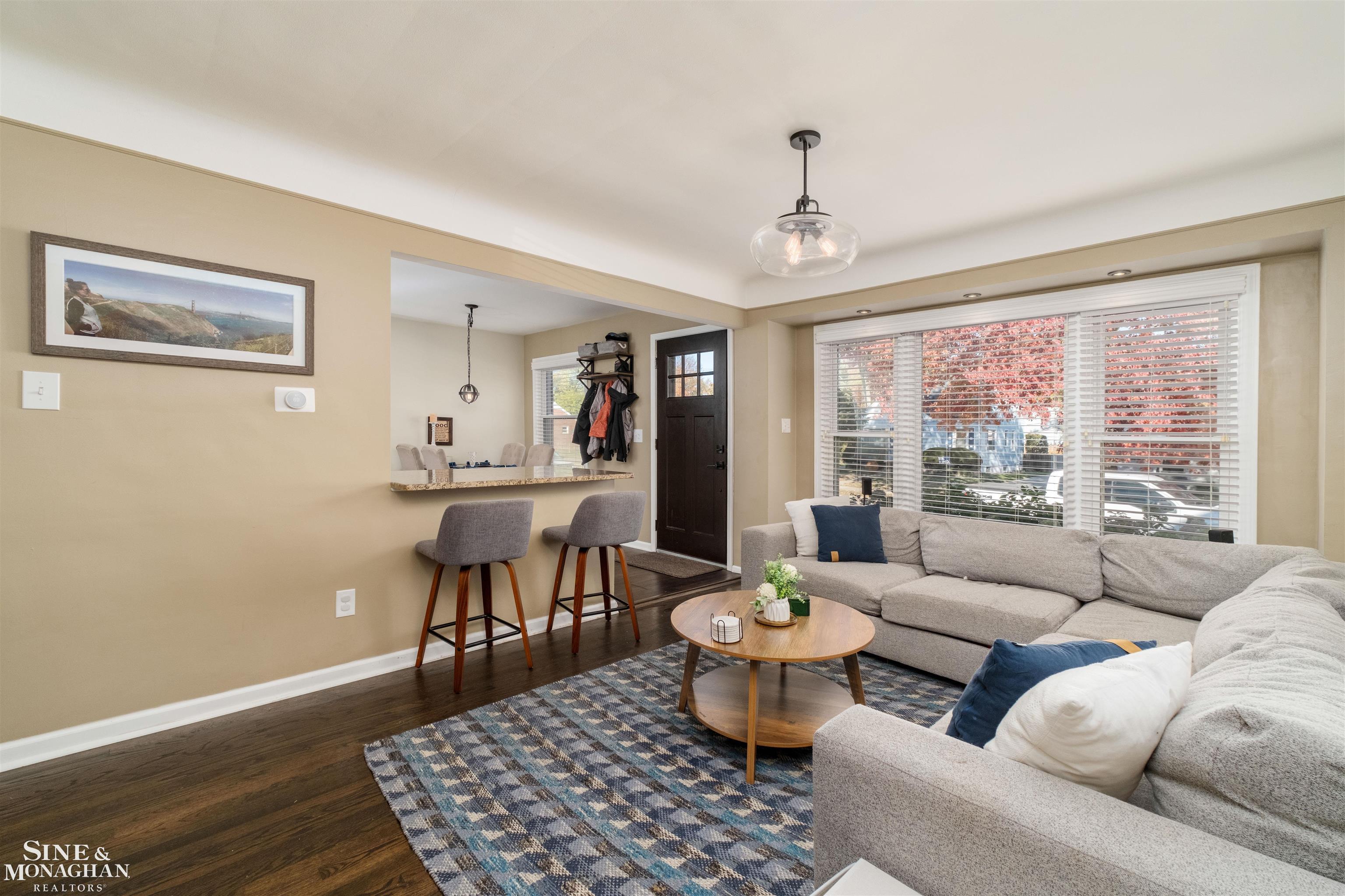 2010 E Hudson Avenue