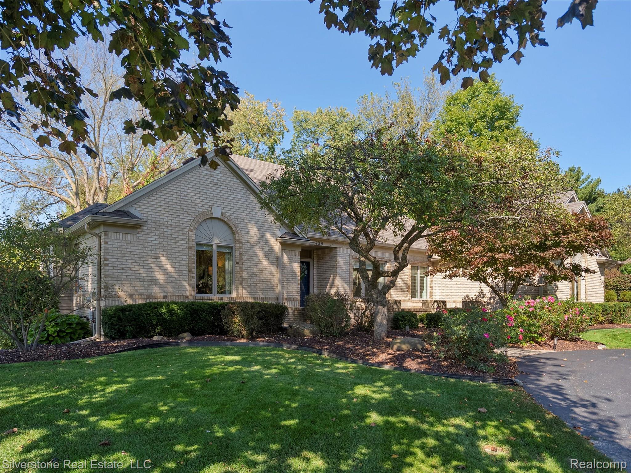 3439 Aquarious Circle