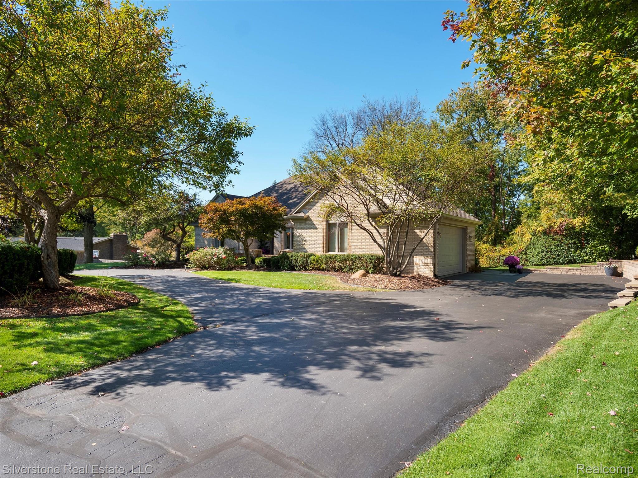 3439 Aquarious Circle