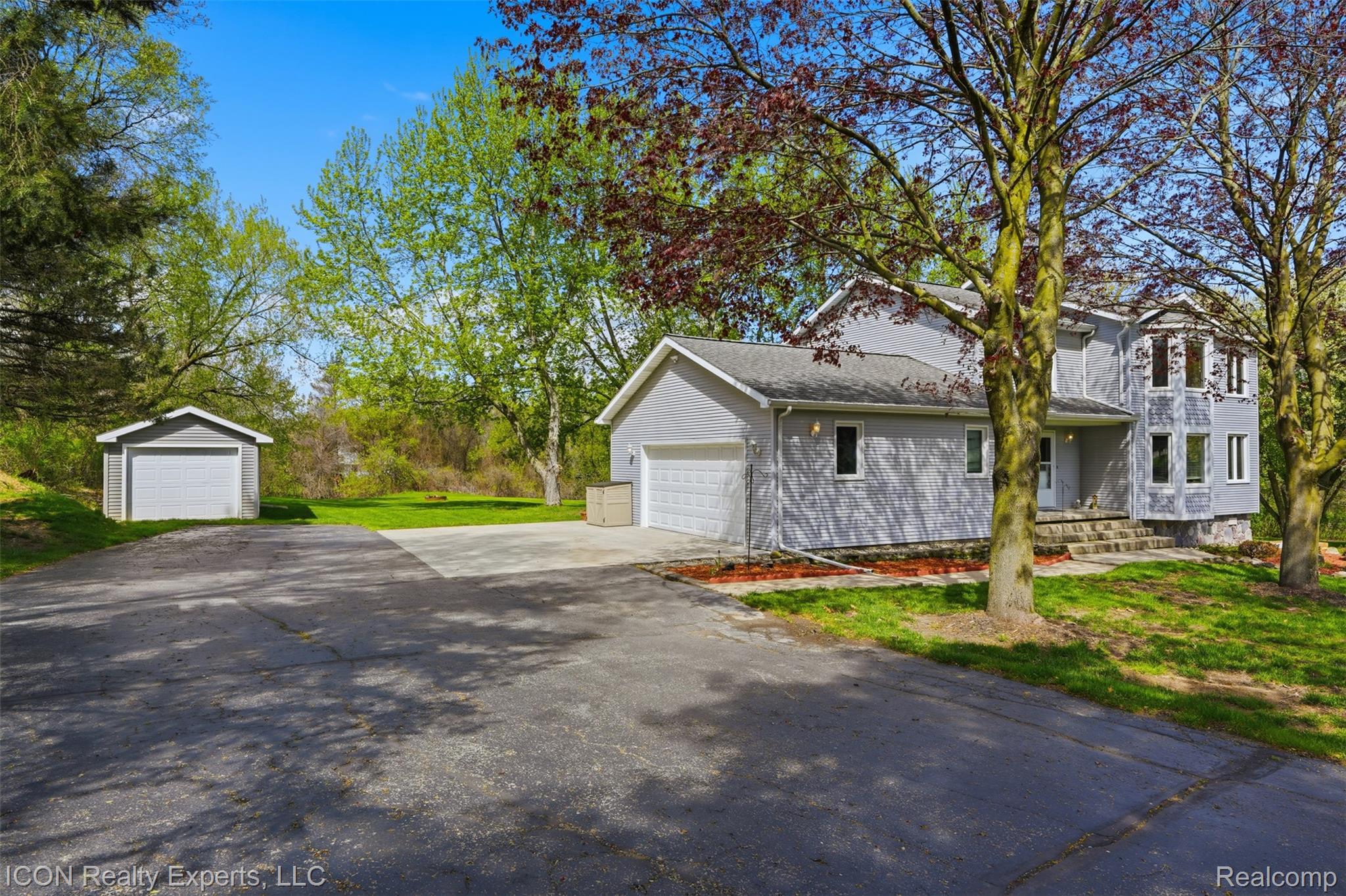 6541 Springfield Lane
