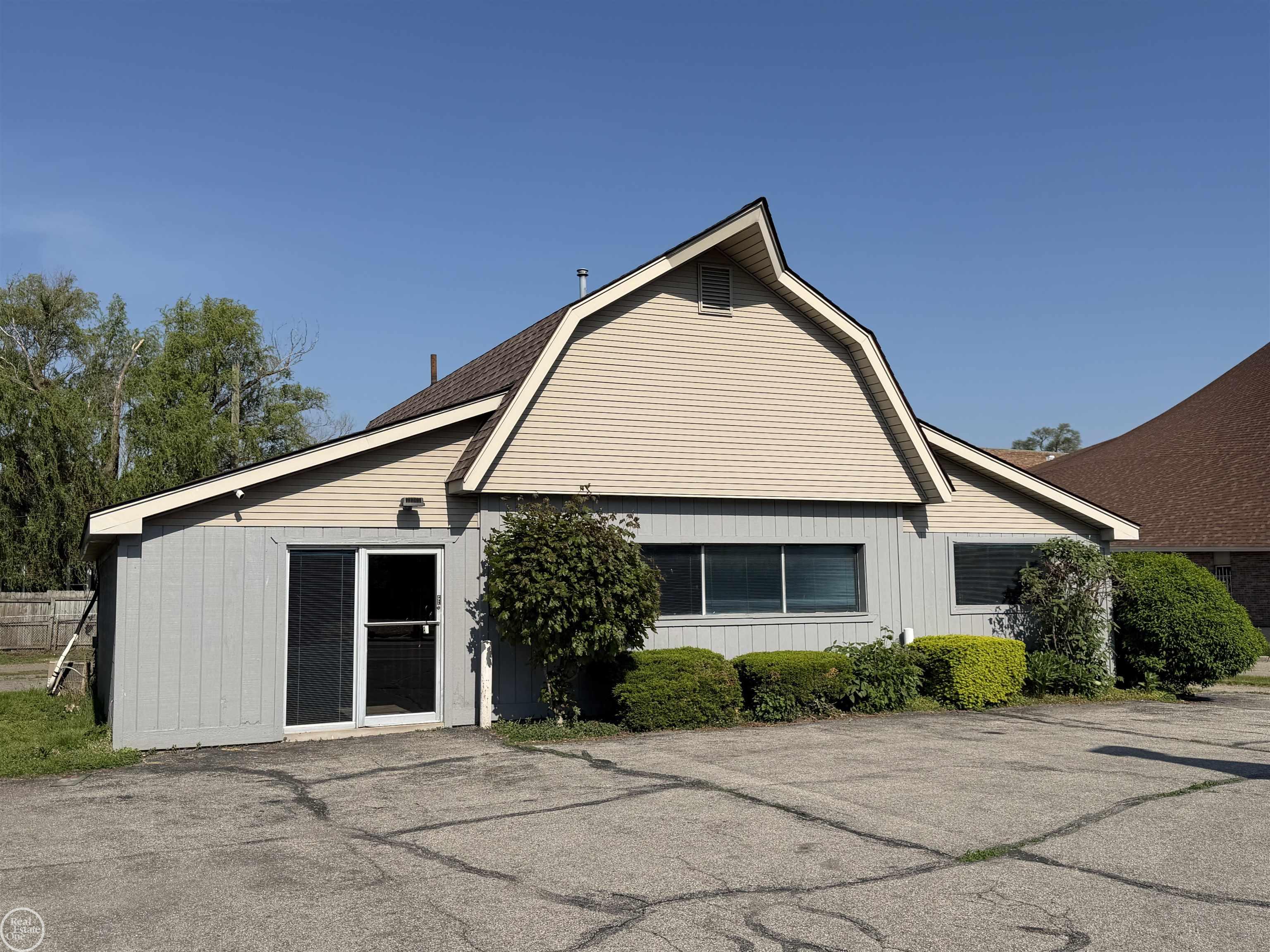 28445 Utica Road