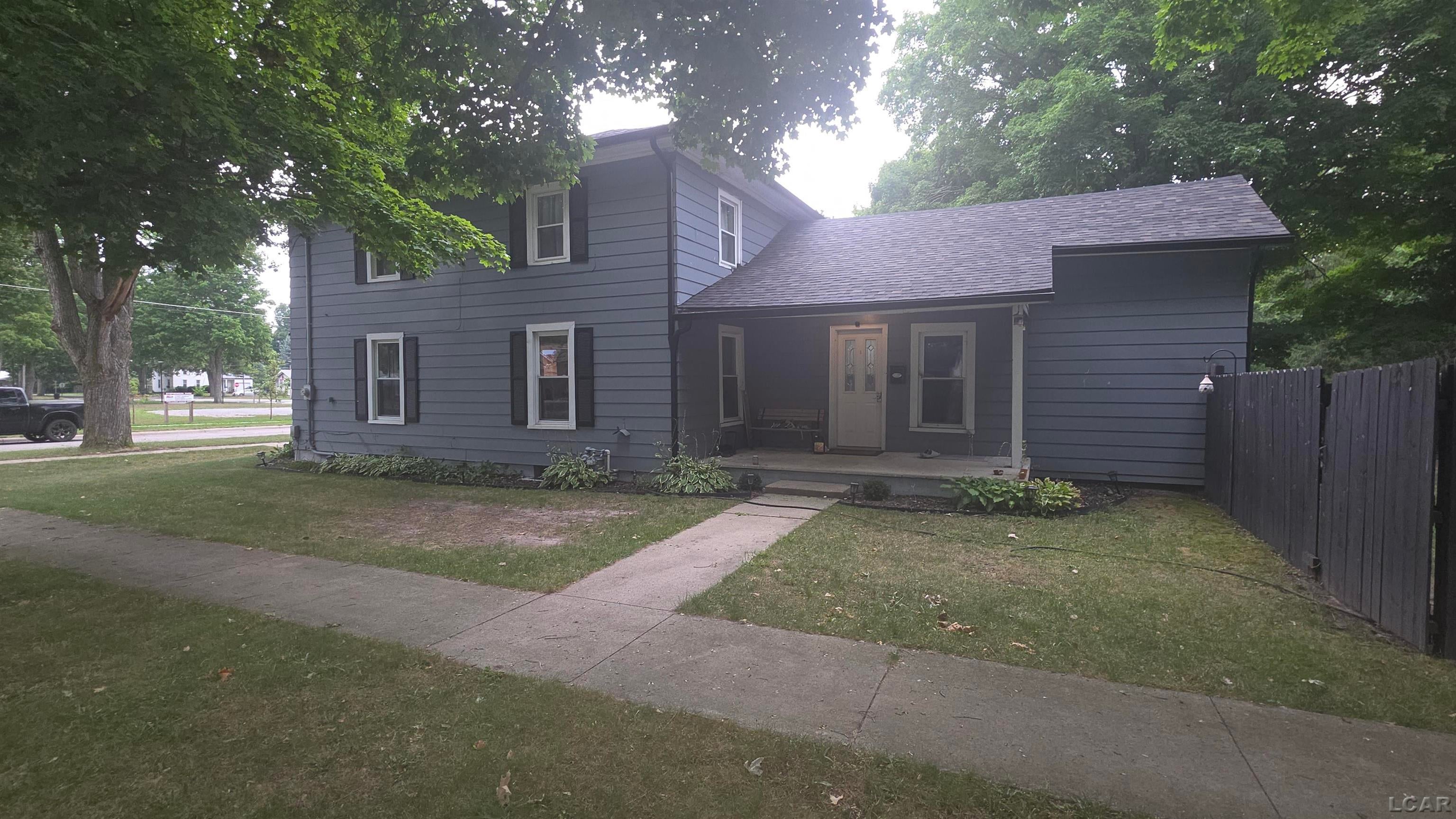 124 E Stephenson Street