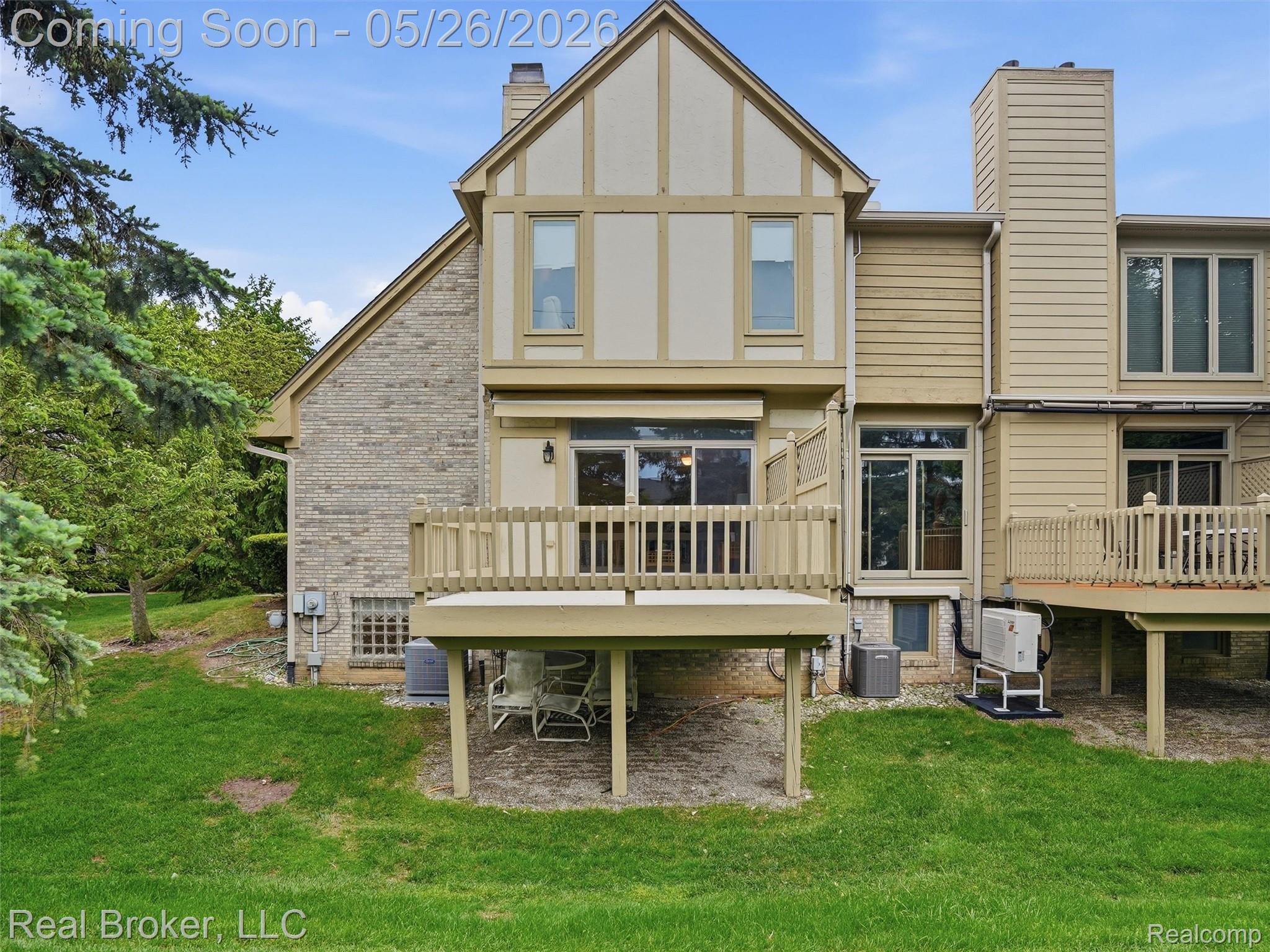 2710 Maitland Drive