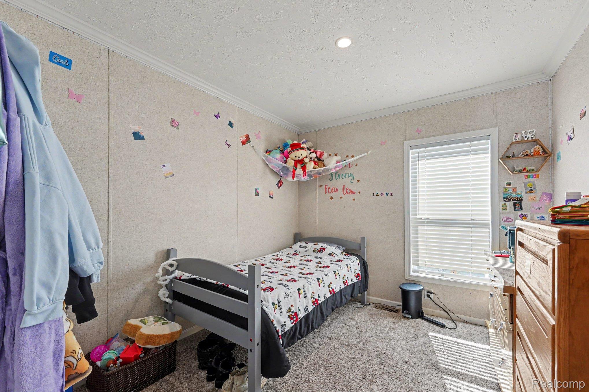 16125 Suffolk Drive