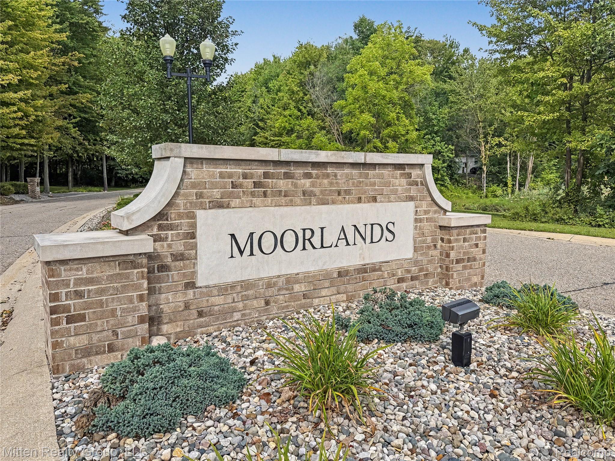 2126 Moorlands View