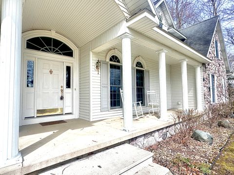 A home in LitchfieldCity_Hillsdale