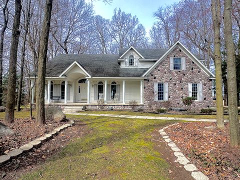 A home in LitchfieldCity_Hillsdale