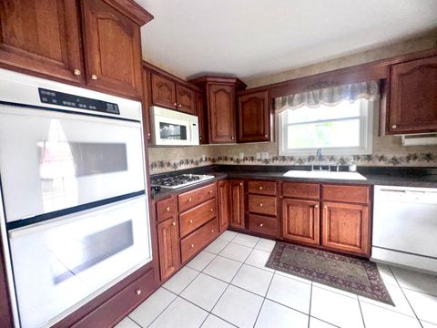 A home in LitchfieldCity_Hillsdale