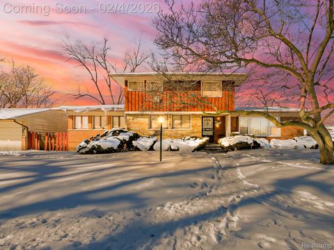 19819 Sussex Street Detroit City MI 48235