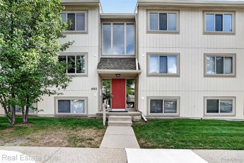 Photo of 1655 Riverside Drive #12, Rochester Hills City, MI 48309 (MLS # 20261068592)