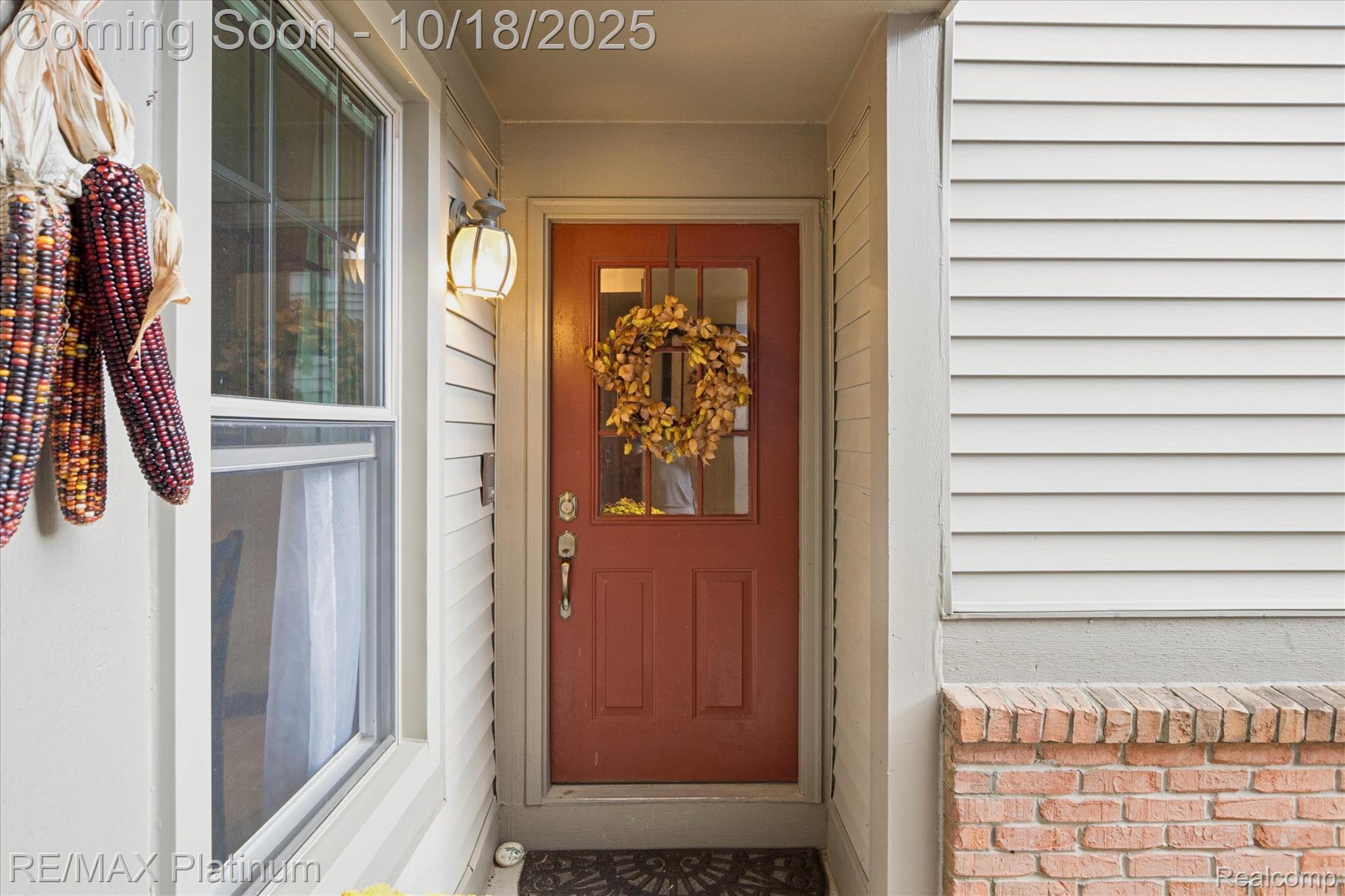 852 Woodridge Hills Drive