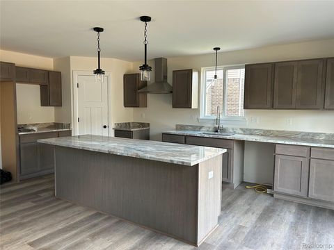 42541 Colonial Road Van Buren Charter Township MI 48111