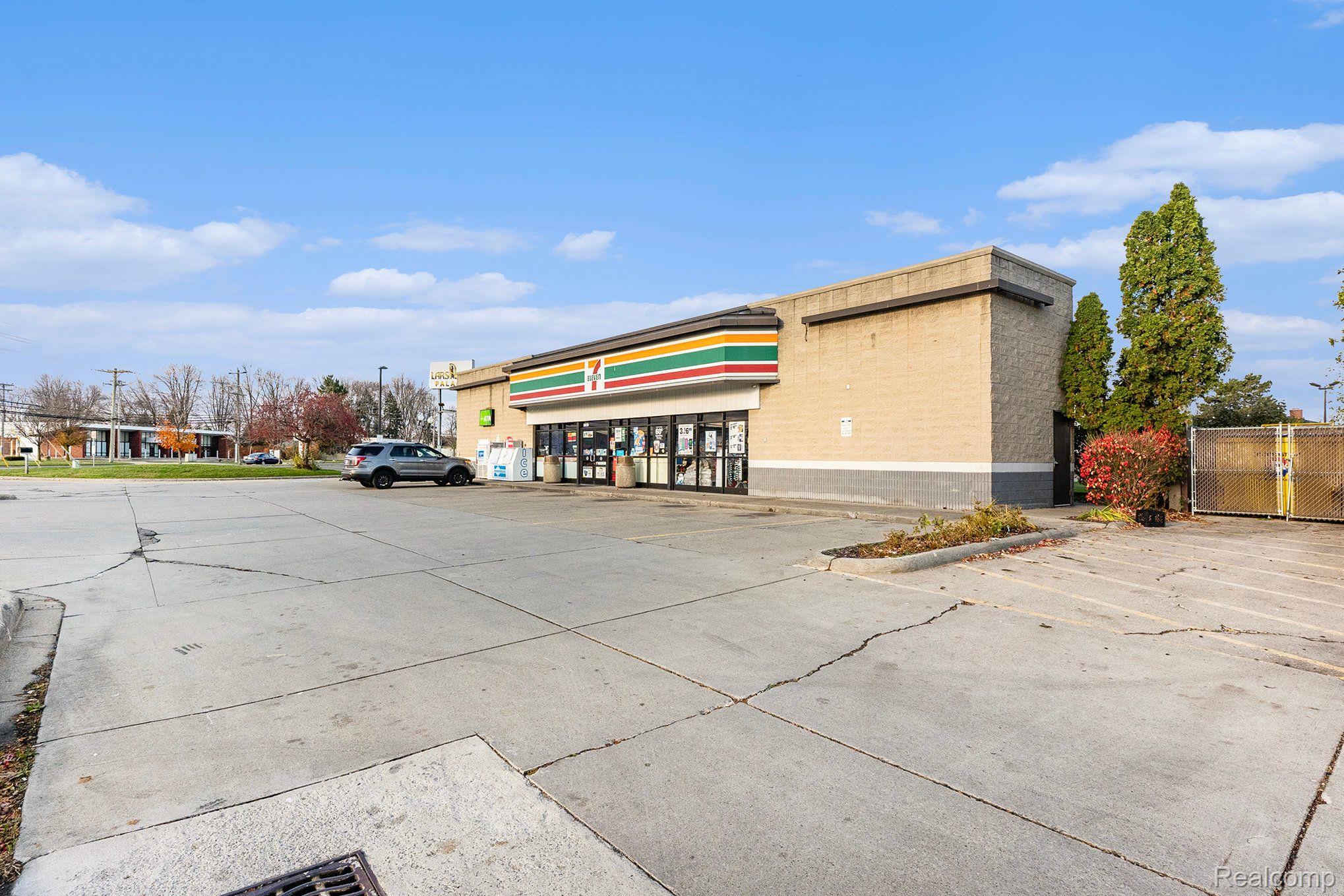 3909 E 14 MILE Road