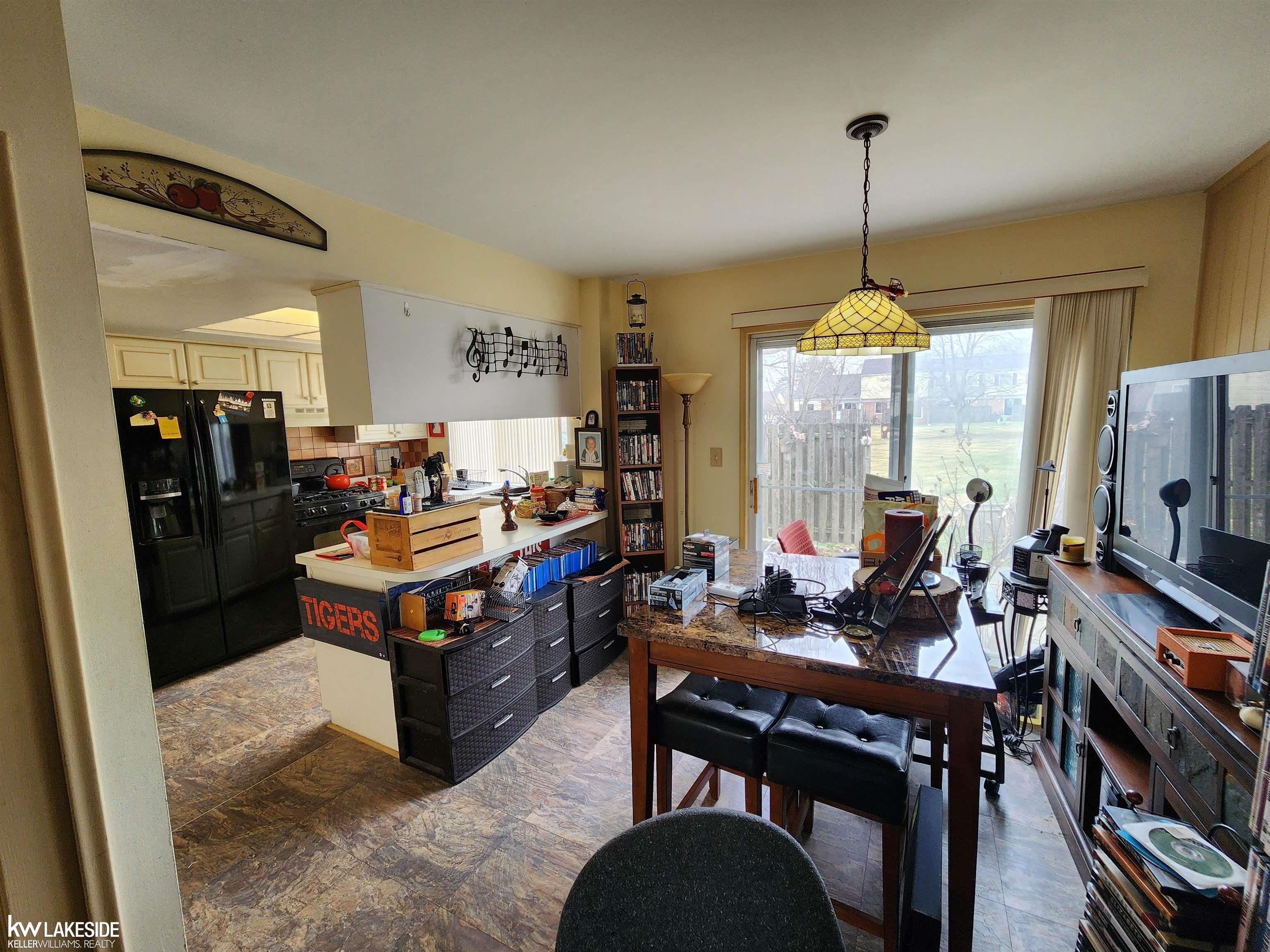 37386 Charter Oaks Boulevard