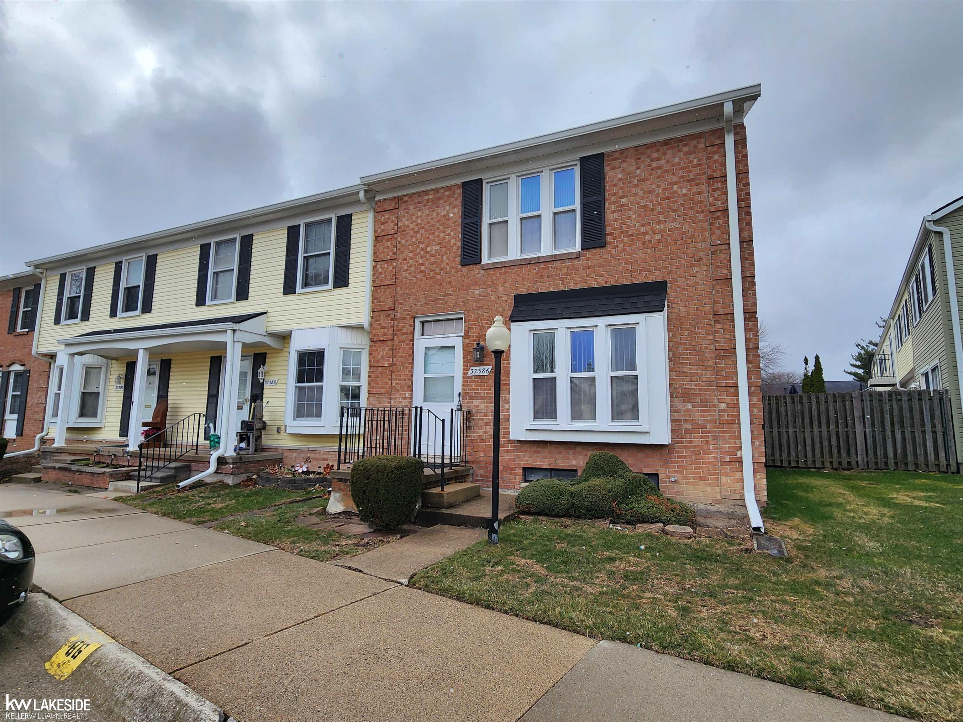 37386 Charter Oaks Boulevard